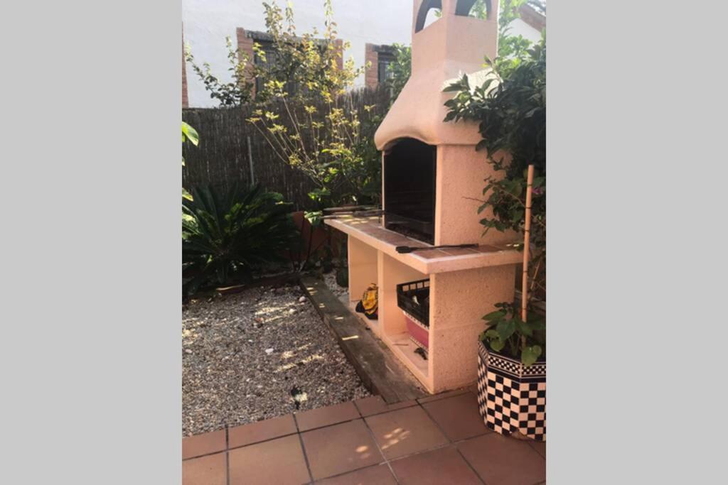 Apartamento En La Playa De Calafell. Barcelona Bagian luar foto